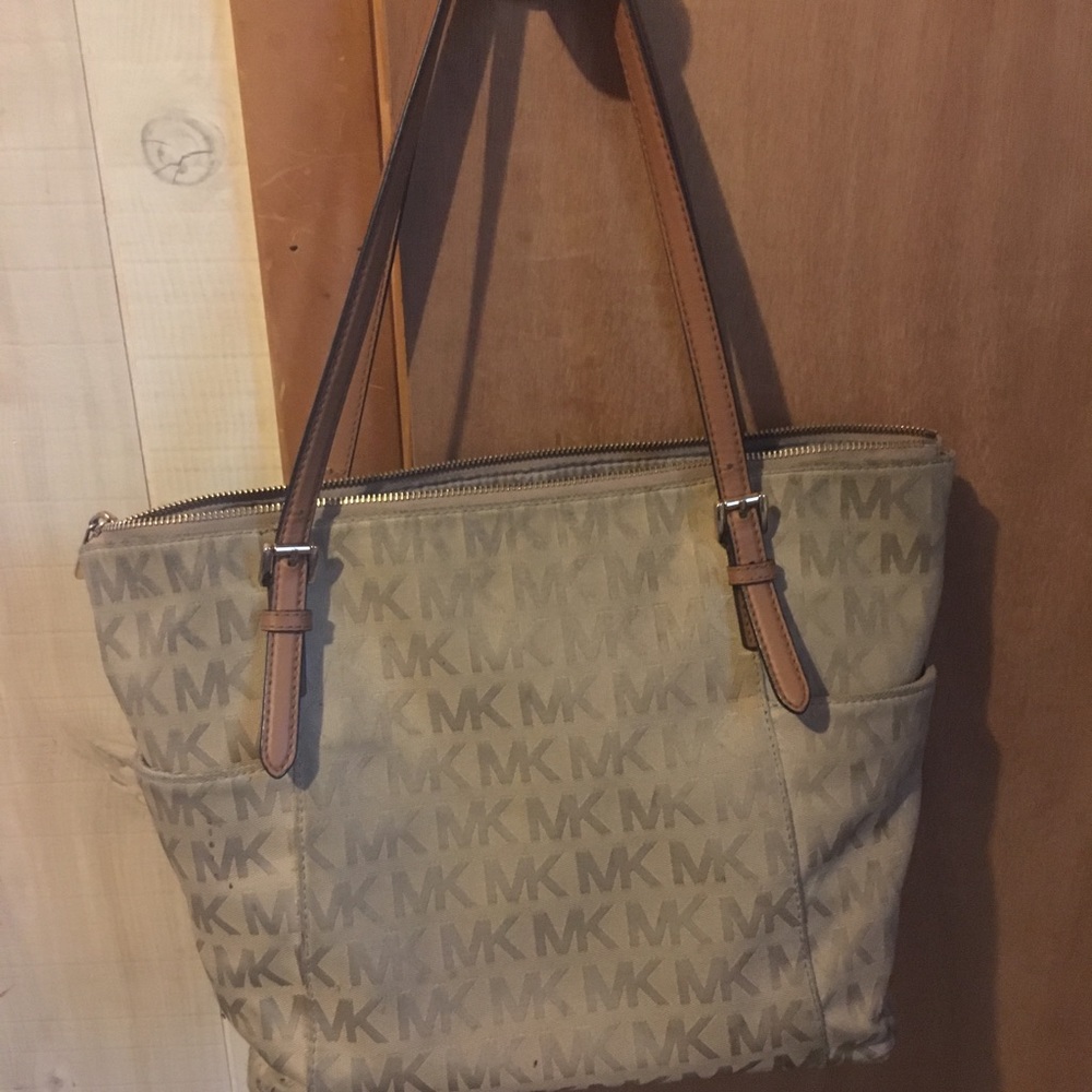 Authentic Michael Kors Tote